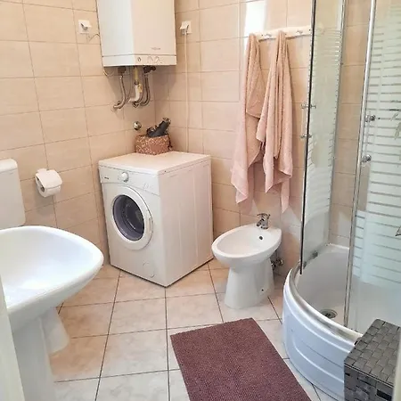 Apartment Nino In Pula
