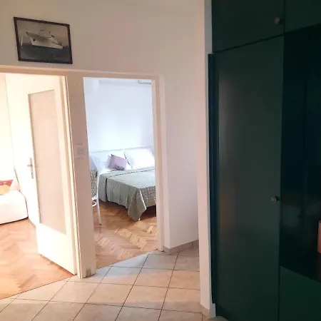 Apartment Nino In Pula