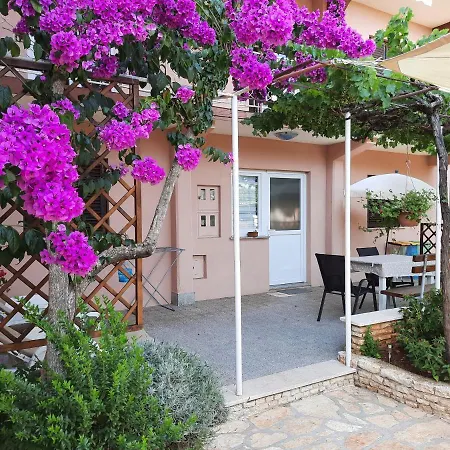 Apartament Nino In *